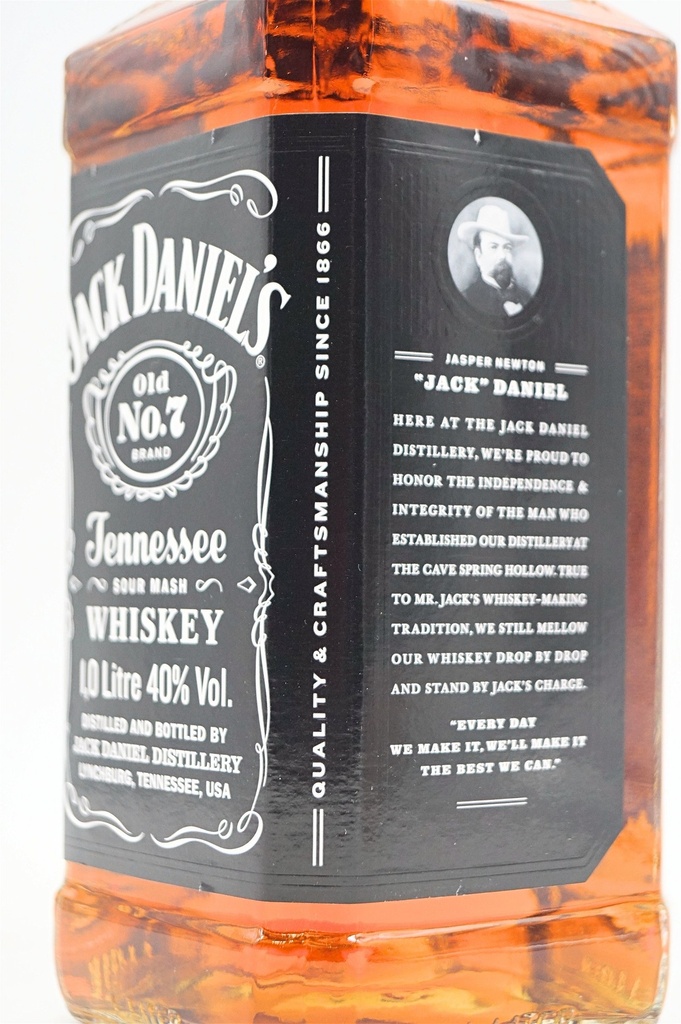 jack-daniels_old-no-7-tennessee-whiskey-1l_3.jpg