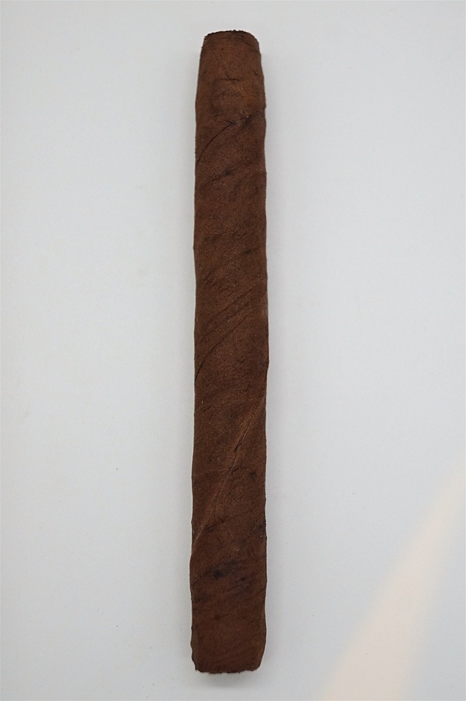 carlos-andre_red-5-club-cigarillos_2.jpg