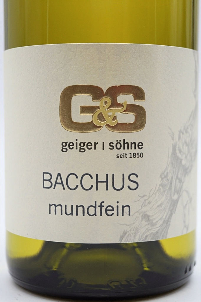 geiger-sohne_bacchus-mundfein-halbtrocken-2022_2.jpg