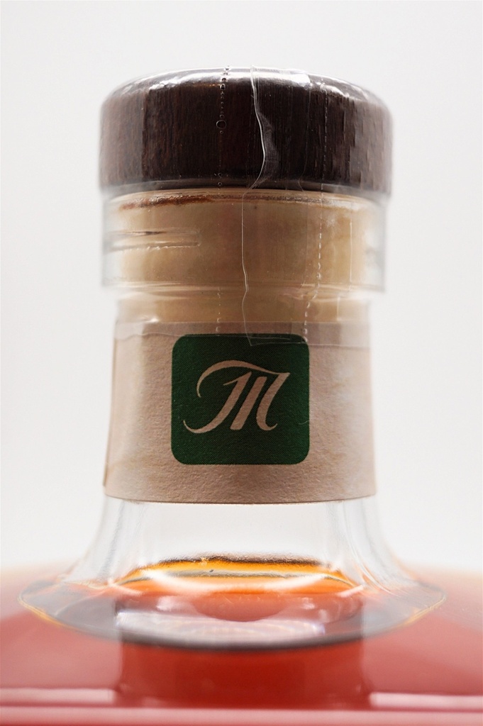 montosa_maduro-xquisito-signature-dark-rum_4.jpg