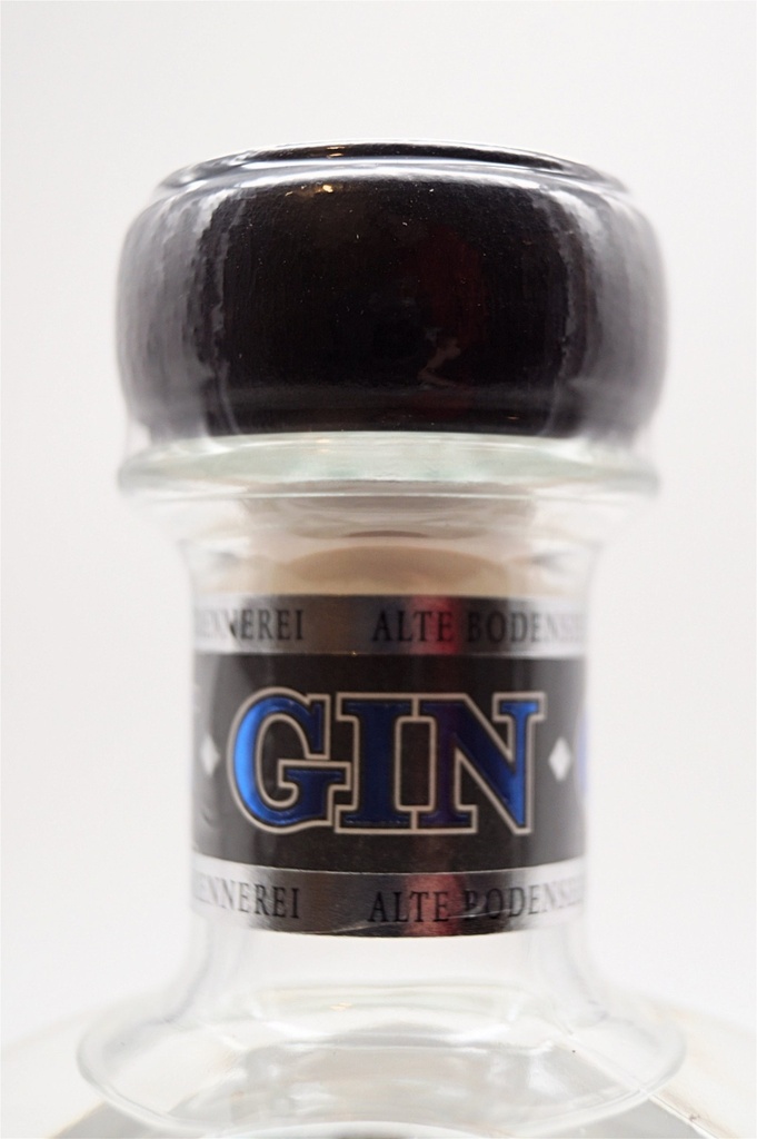 steinhauser_see-gin-blue-london-dry-gin-in-geschenkbox_5.jpg
