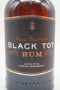black-tot_finest-caribbean-rum-in-geschenkverpackung_4.jpg