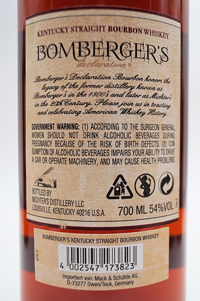 michters_l-r-bombergers-declaration-kentucky-straight-bourbon-whiskey_3.jpg