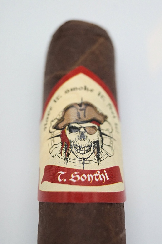 t-sonthi_blackbeard-maduro-robusto_2.jpg