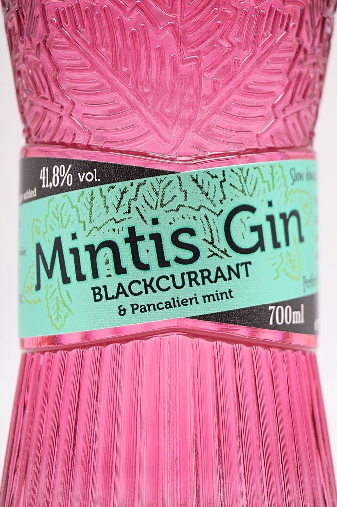 mintis_ribesa-blackcurrant-gin_3.jpg