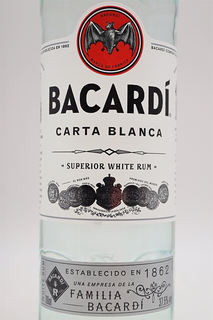 bacardi_carta-blanca-superior-white-rum_3.jpg