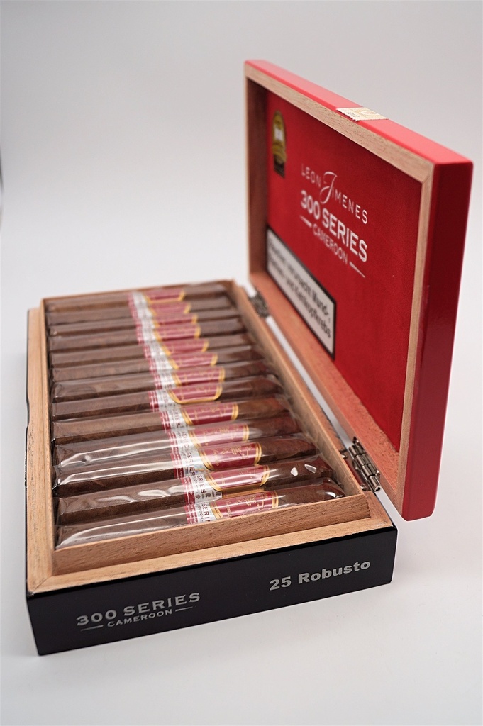leon-jimenes_300-series-cameroon-robusto_1.jpg