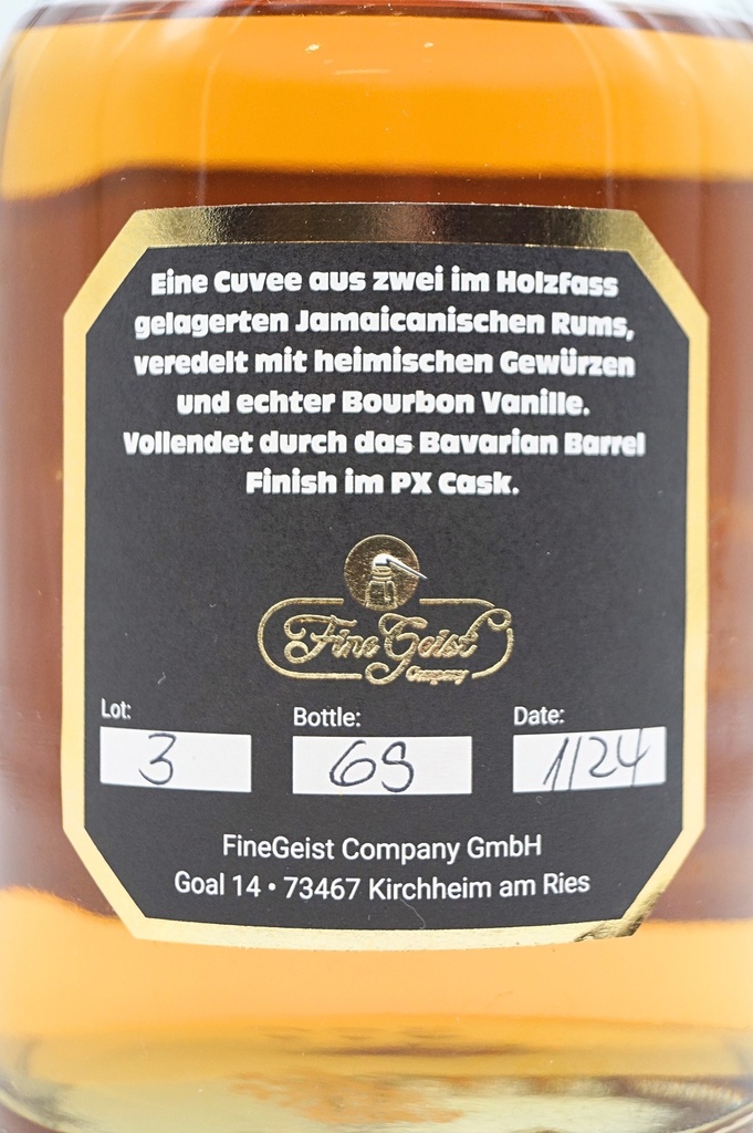raetiae_aurum-spiced-rum_3.jpg